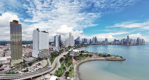 Dónde comprar apartamentos en Panamá: análisis comparativo por zona y potencial de inversión